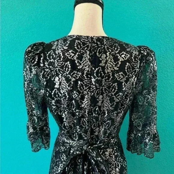 2020 THE VAMPIRE'S WIFE × H&M Silver Lace Mini Dress in size medium - Picture 4 of 5